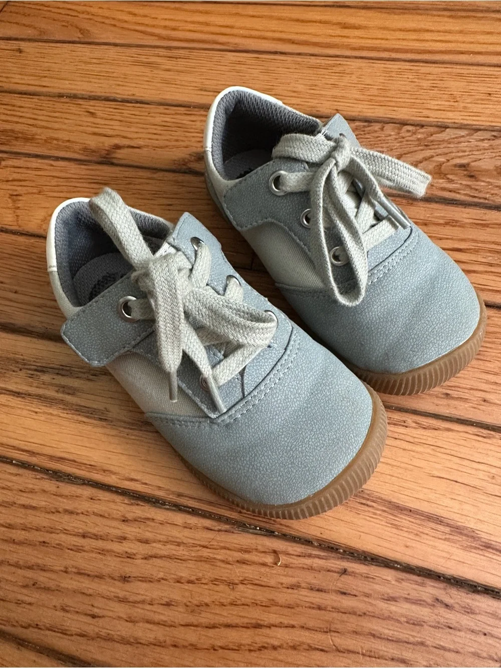 Livie & Luca Sneakers Size 6T